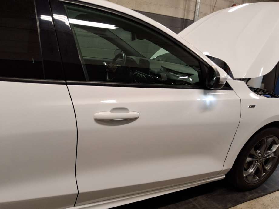 Dør høyre foran til Ford Focus, 2018-->> (Type IV)  (FORD|)