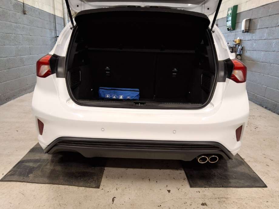 Støtfanger bak til Ford Focus, 2018-->> (Type IV)  (FORD|)
