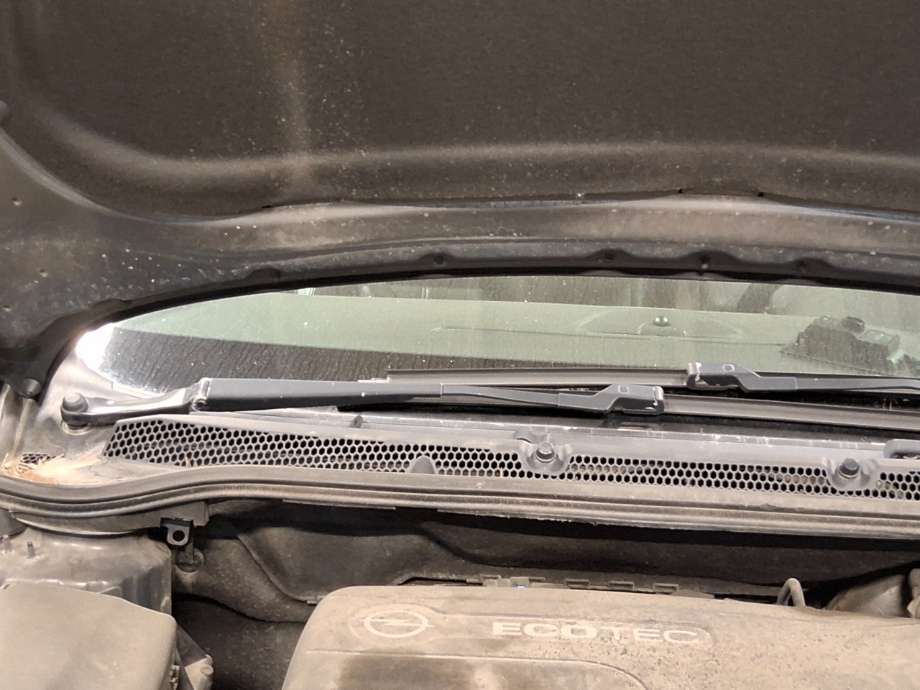 Viskerarmer frontrute til Opel Astra J, 2010-2015  (OPEL|)