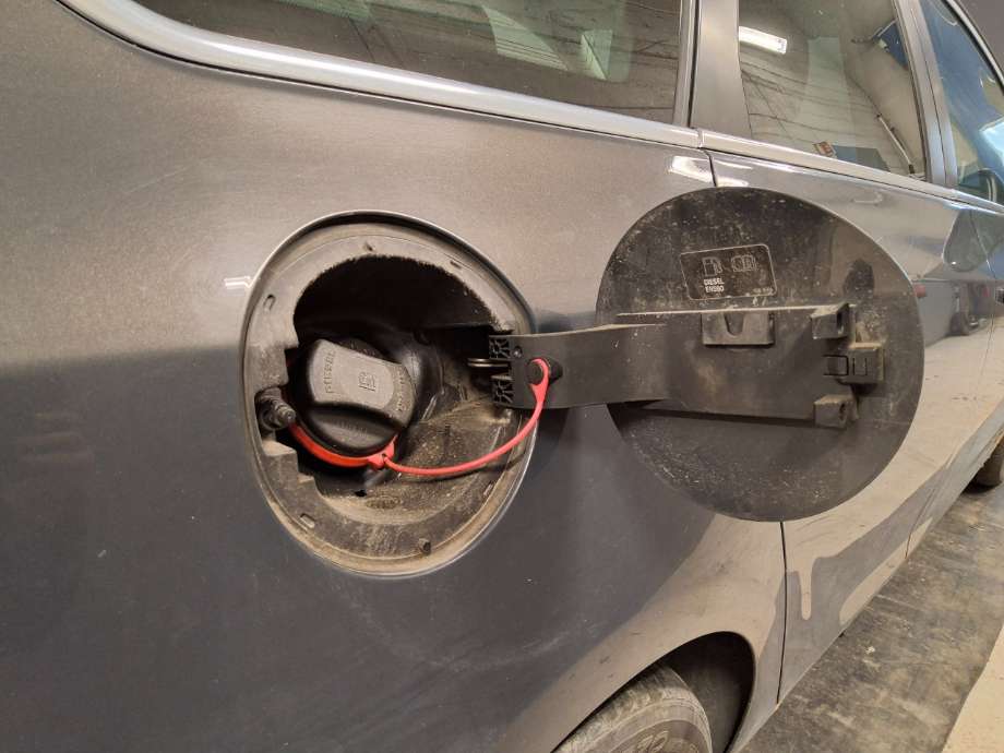 Tanklokk til Opel Astra J 2010-2015  (OPEL|)