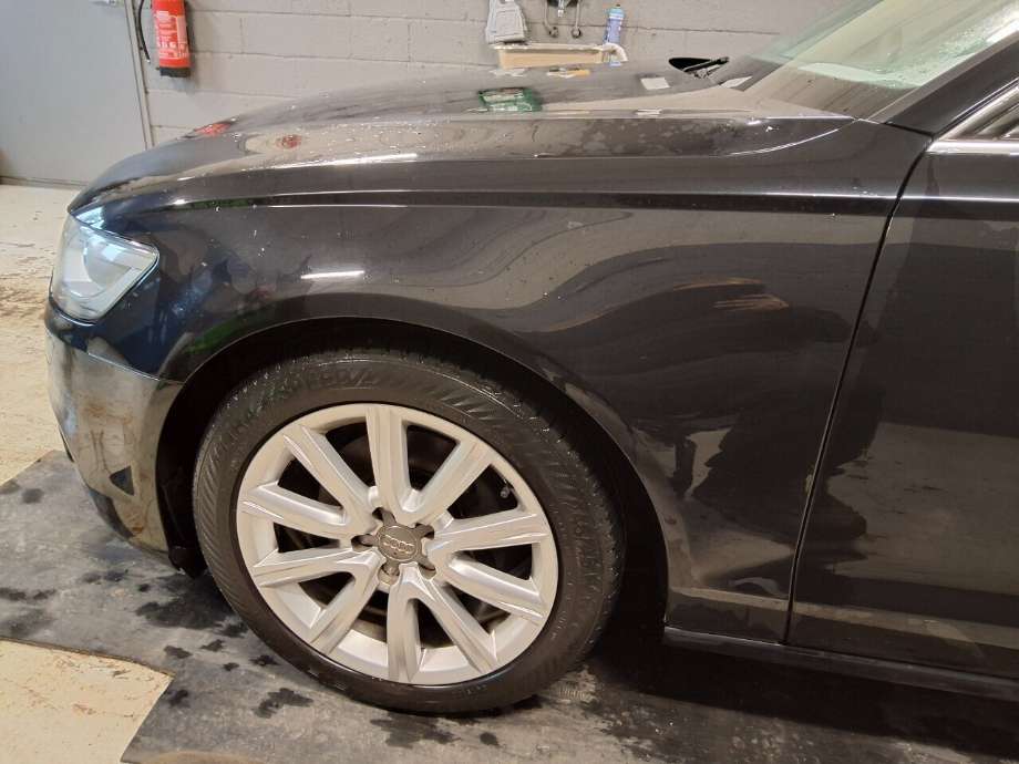 Skjerm venstre foran til Audi A6, 2011-2014 (Type IV, Fase 1) (C7) (C7) (AUDI|)
