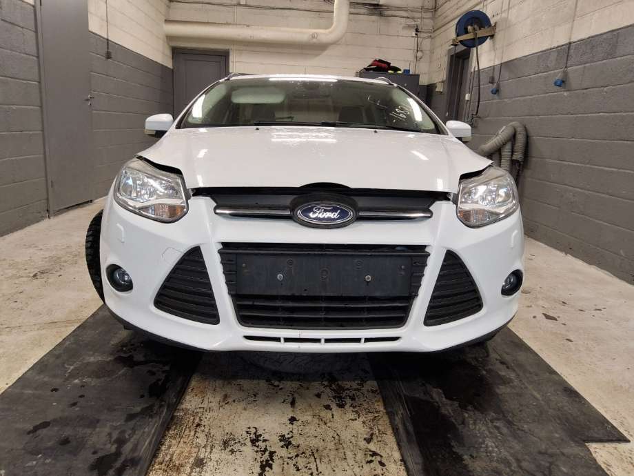 Støtfanger foran til Ford Focus, 2011-2014 (Type III, Fase 1) (FORD|)