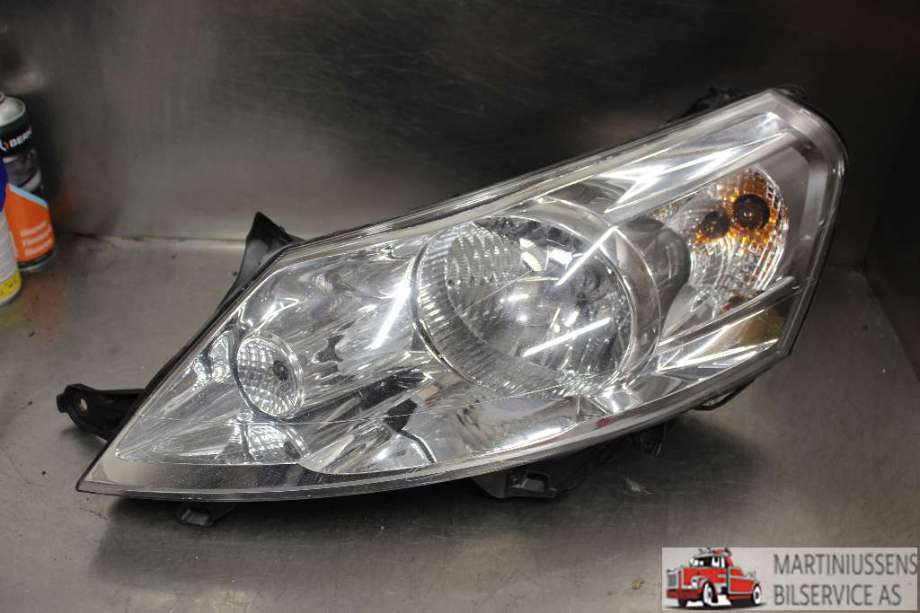 Frontlykt venstre halogen til Citroën Jumpy 2007-2016 (Type II)  (CITROEN|)