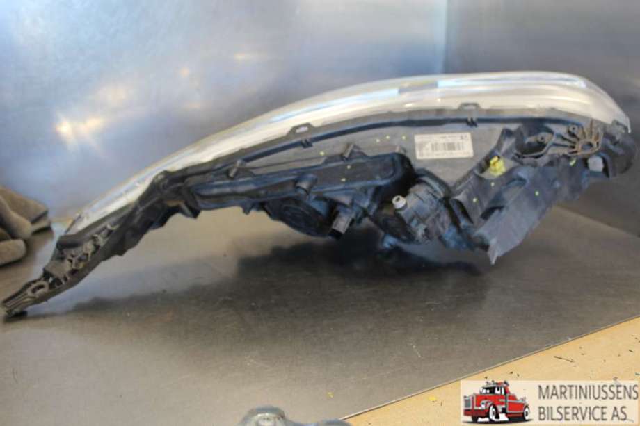 Frontlykt venstre halogen til Peugeot 208 2012-2019 (Type I)  (PEUGEOT||98 022 214 80)