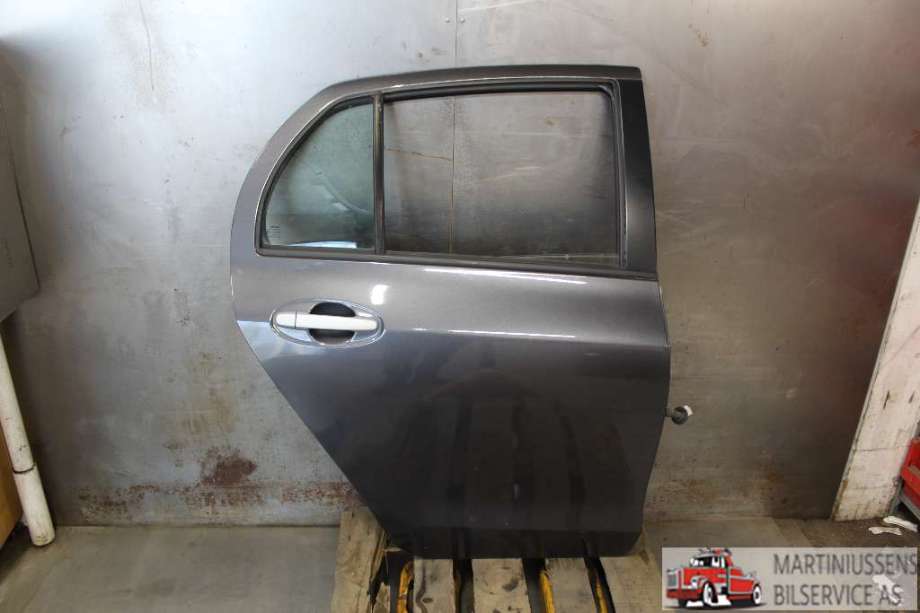 Dør høyre bak til Toyota Yaris 2009-2011 (Type II, Fase 2)  (TOYOTA|)