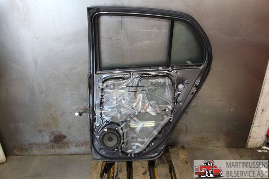 Dør høyre bak til Toyota Yaris 2009-2011 (Type II, Fase 2)  (TOYOTA|)