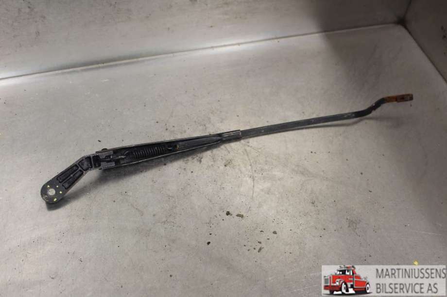 Viskerarmer frontrute til VW Corrado 1988-1995  (VOLKSWAGEN||535955410A)
