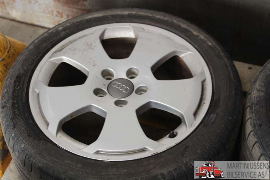 Felgsett aluminium til Audi A4 2001-2004 (Type II) (B6) (B6) (AUDI|5X112|5X17 ET 56;7|)
