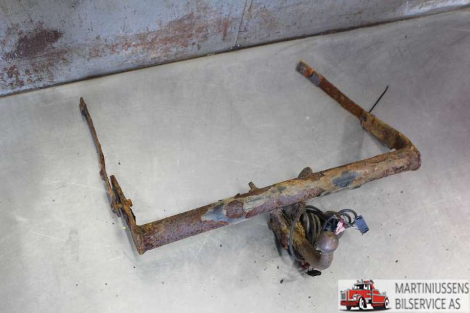 Hengerfeste til VW Transporter / Caravelle 1990-2003 (T4) (T4) (VOLKSWAGEN|)