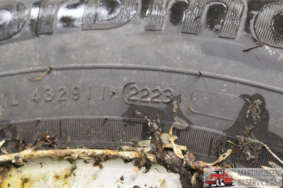 Dekk til Annet Dekk vinter pigg 0-->> (NORTH 9 SUV|215/70R16 9MM|NORDMAN)
