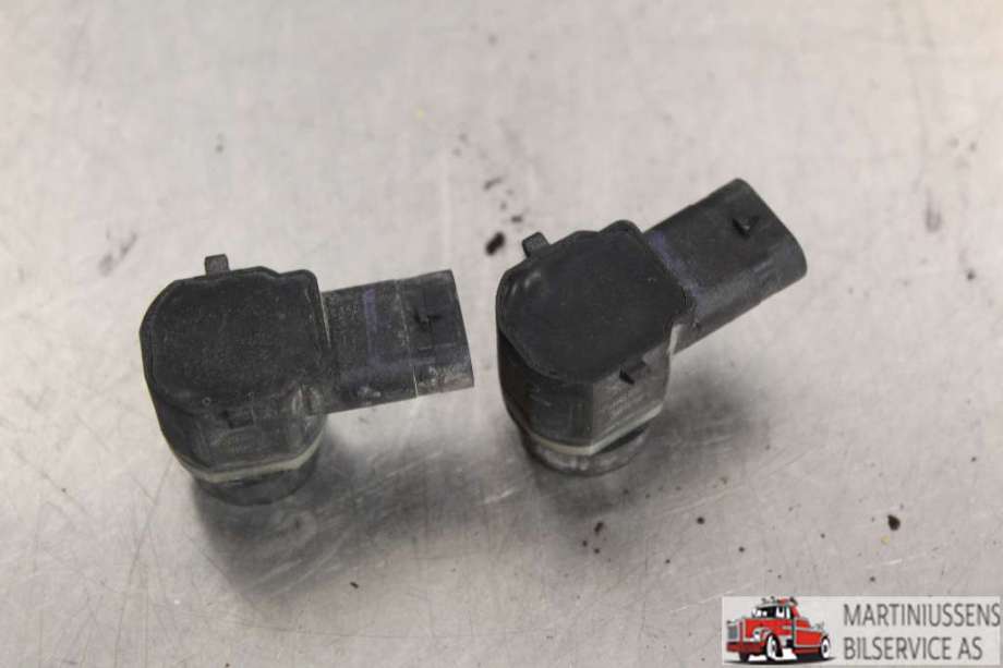 Parkeringssensor foran til Ford Focus 2011-2014 (Type III, Fase 1)  (FORD||AM5T-15C868-AAW)