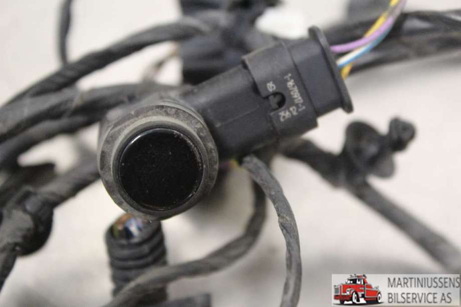 Parkeringssensor foran til Ford Focus 2011-2014 (Type III, Fase 1)  (FORD||CJ5T-15K859-AAW)
