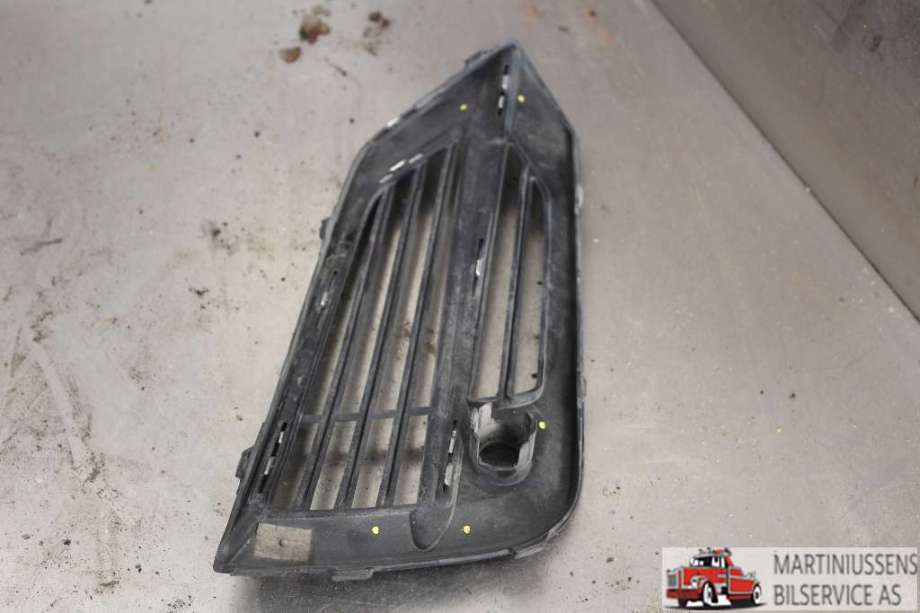 Grill høyre til Volvo XC60 2017-->> (Type II)  (VOLVO||31449215)