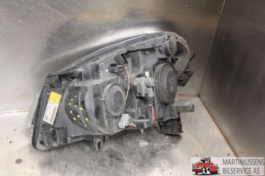 Frontlykt høyre halogen til Nissan Qashqai 2007-2010 (Type I, Fase 1)  (NISSAN||26010 JD90A)