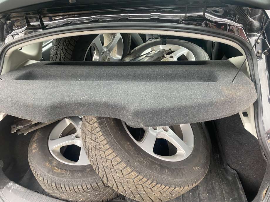 Hattehylle til Nissan Qashqai, 2007-2010 (Type I, Fase 1)  (NISSAN|)