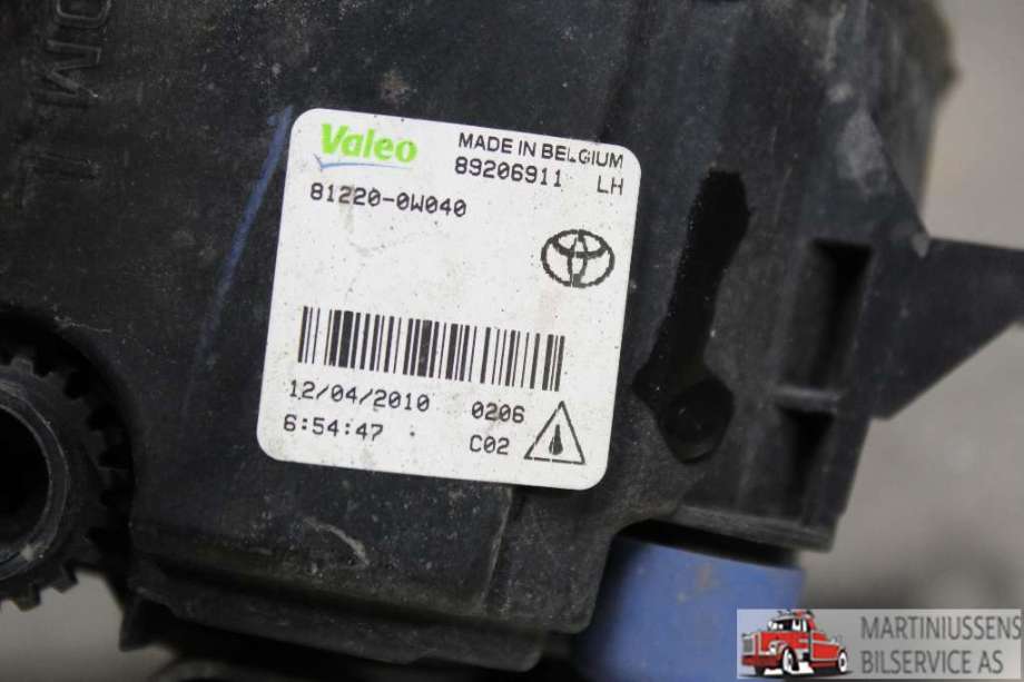 Tåkelykt venstre foran til Toyota RAV4 2009-2013 (Type III, Fase 2)  (TOYOTA||81220-0W040)