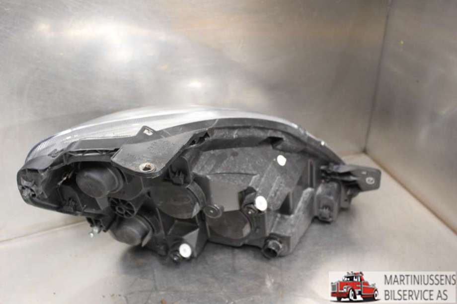 Frontlykt venstre halogen til Iveco Daily 2011-2014 (Type V)  (3310||46930748)
