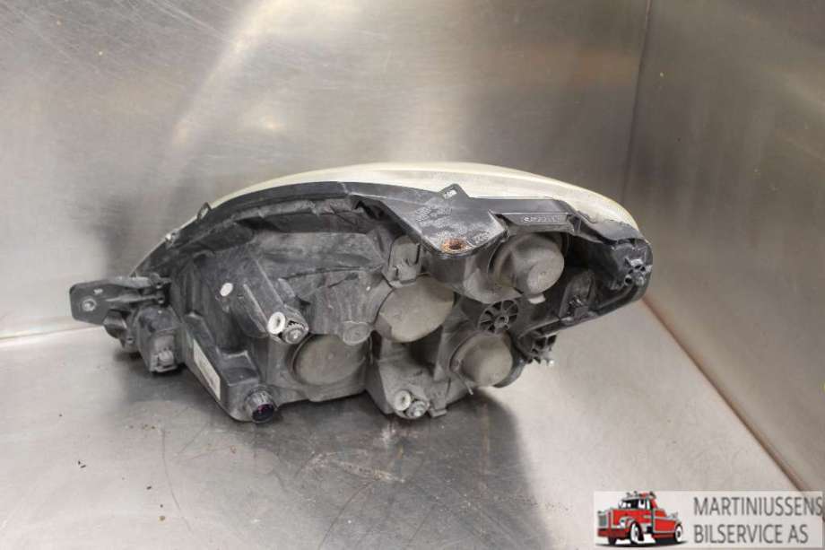 Frontlykt høyre halogen til Iveco Daily 2011-2014 (Type V)  (3310||5801375415)