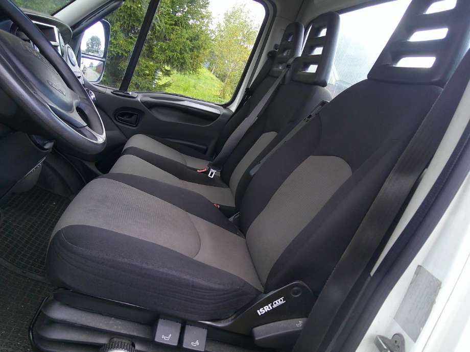 Sete foran venstre til Iveco Daily, 2011-2014 (Type V)  (3310|)