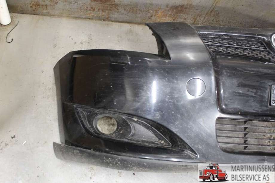 Støtfanger foran til Toyota Auris 2007-2010 (Type I, Fase 1)  (TOYOTA|)