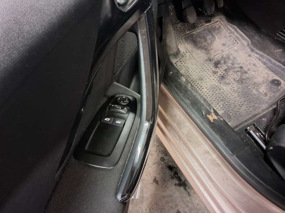 Bryter ruteheis til Peugeot 208, 2012-2019 (Type I)  (PEUGEOT|)