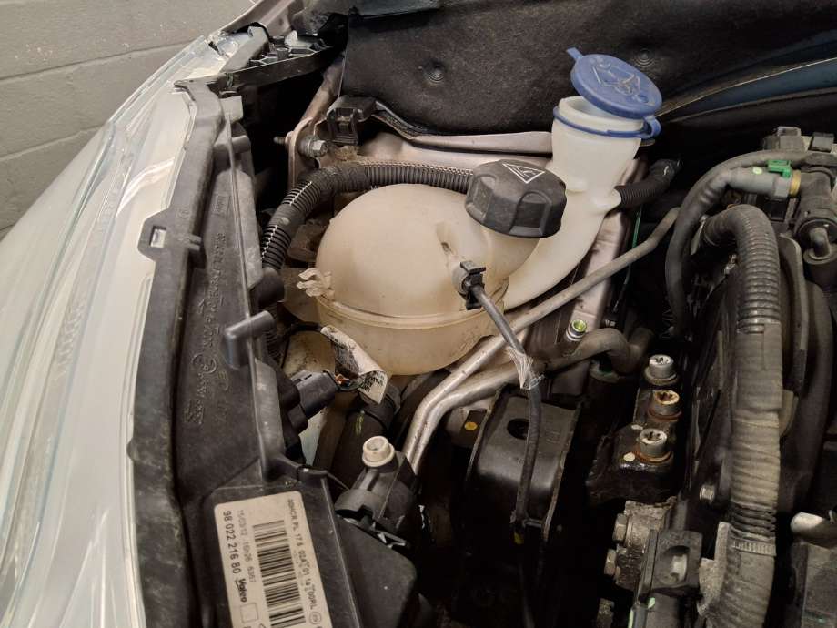 Ekspansjonstank til Peugeot 208, 2012-2019 (Type I)  (PEUGEOT|)