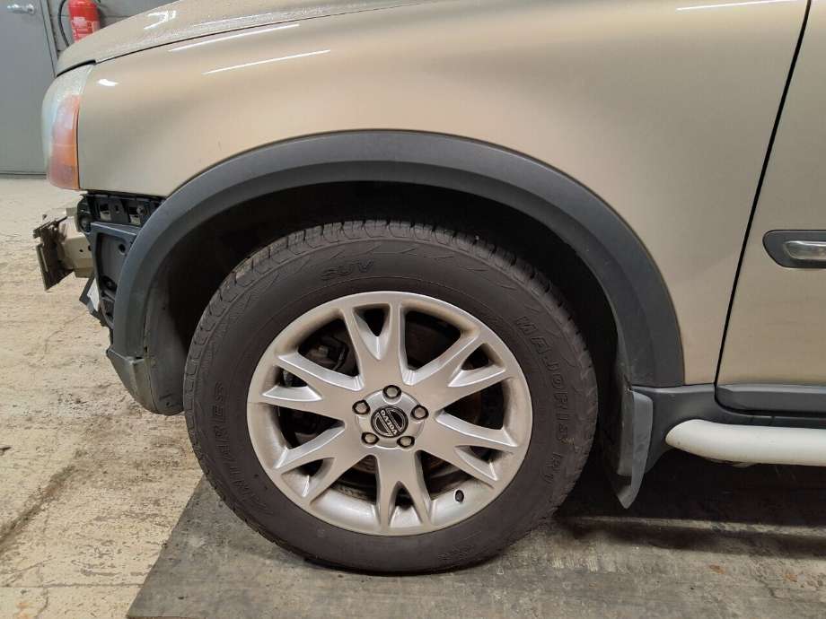 Hjulbuelist venstre foran til Volvo XC90, 2002-2006 (Type I, Fase 1)  (VOLVO|)