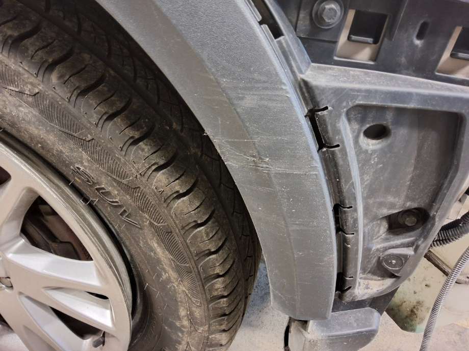 Hjulbuelist venstre foran til Volvo XC90 2002-2006 (Type I, Fase 1)  (VOLVO|)