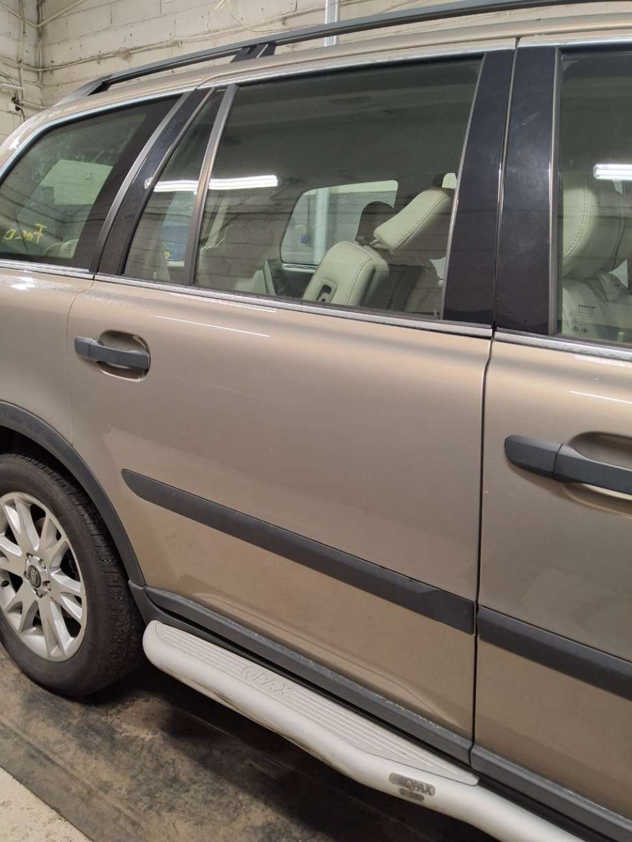 Dør høyre bak til Volvo XC90, 2002-2006 (Type I, Fase 1)  (VOLVO|)