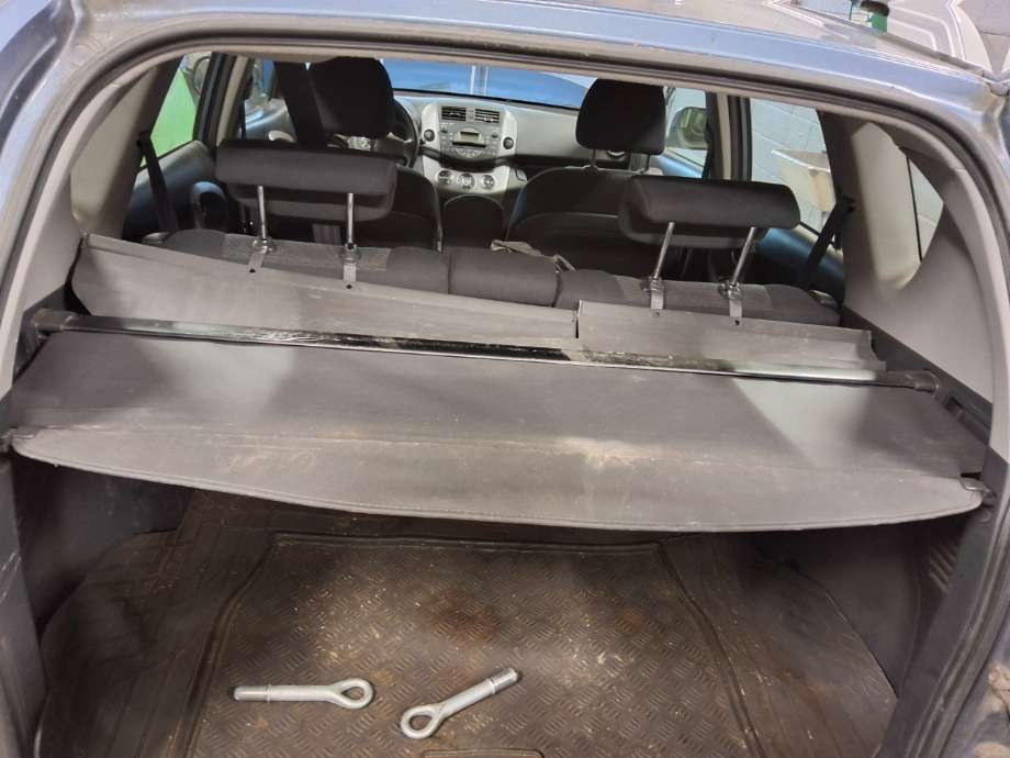 Bagasjerom rollon til Toyota RAV4, 2006-2009 (Type III, Fase 1)  (TOYOTA|)