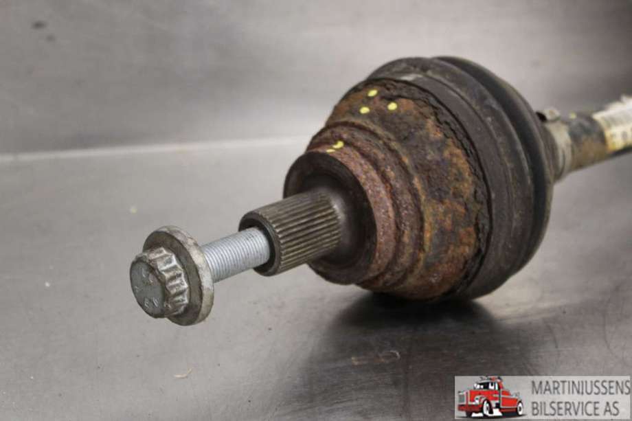 Drivaksel venstre foran til VW Golf V, Combi 2003-2008  (VOLKSWAGEN||800|1K0 407 271 BJ)