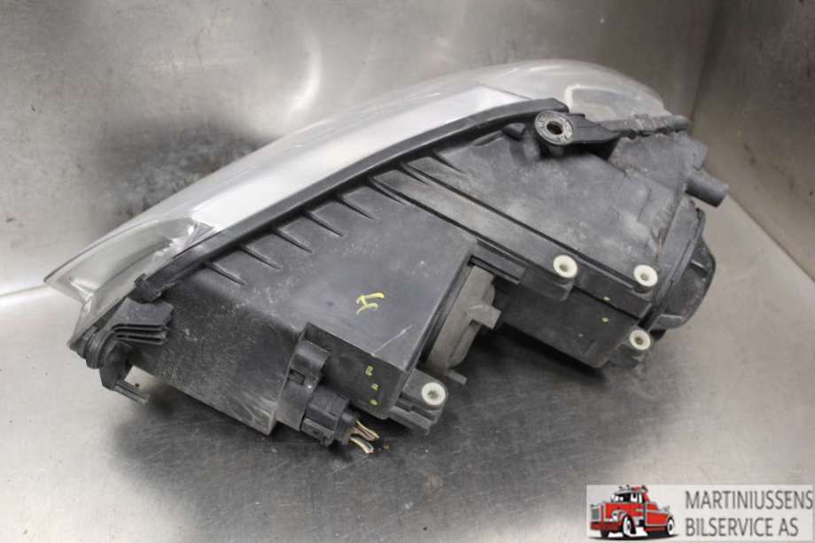 Frontlykt høyre halogen til VW Touran 2007-2010 (Type I, Fase 2)  (VOLKSWAGEN||1T1 941 006 B)