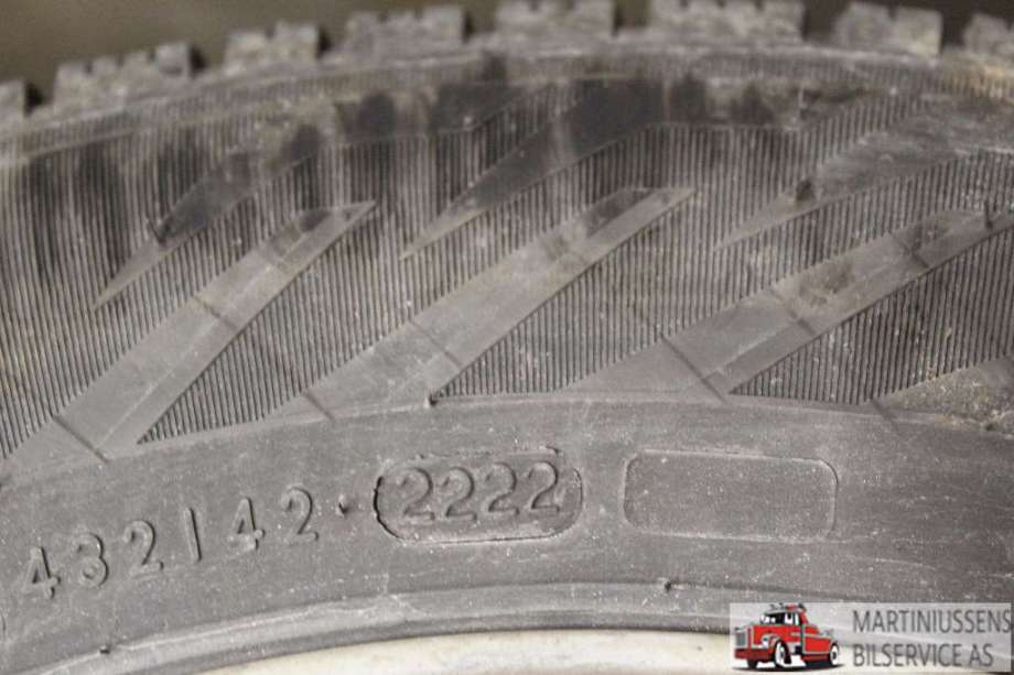 Dekk til Annet Dekk vinter piggfri 0-->>  (HAKKAPELIITTA R5|195/65R15 6MM|NOKIAN)