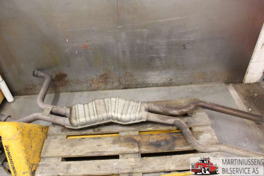 Eksos midtre til Audi Q7, 2006-2010 (Type I, Fase 1)  (AUDI|7L8 253 209 R)