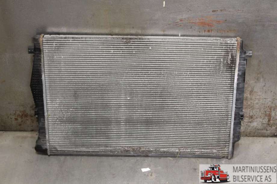 Radiator (automat gir) til VW Passat 2015-2019 (Fase 1) (B8) (B8) (VOLKSWAGEN||5Q0 121 251 EQ)