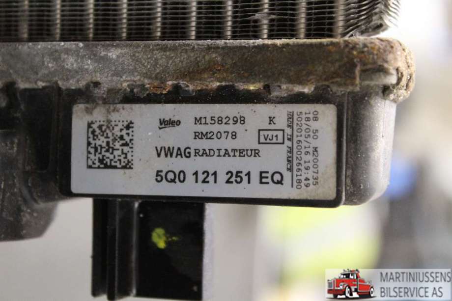 Radiator (automat gir) til VW Passat 2015-2019 (Fase 1) (B8) (B8) (VOLKSWAGEN||5Q0 121 251 EQ)