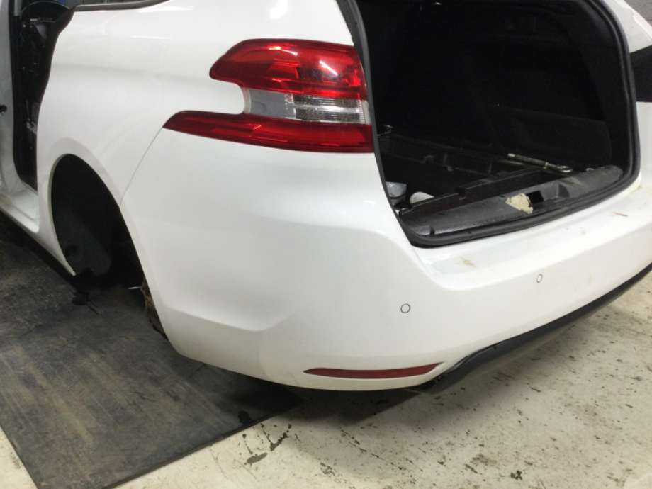 Støtfanger bak til Peugeot 308 2013-2021 (Type II)  (PEUGEOT|)