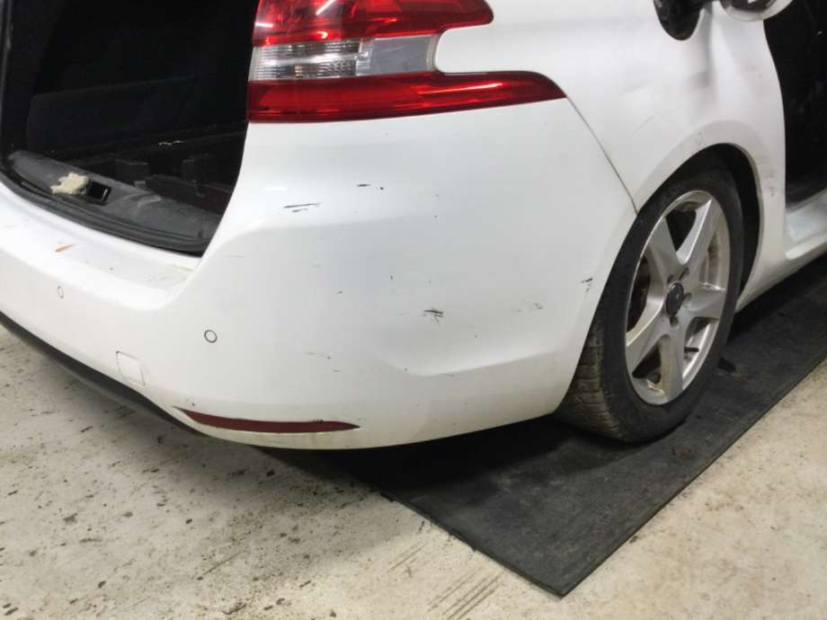 Støtfanger bak til Peugeot 308 2013-2021 (Type II)  (PEUGEOT|)