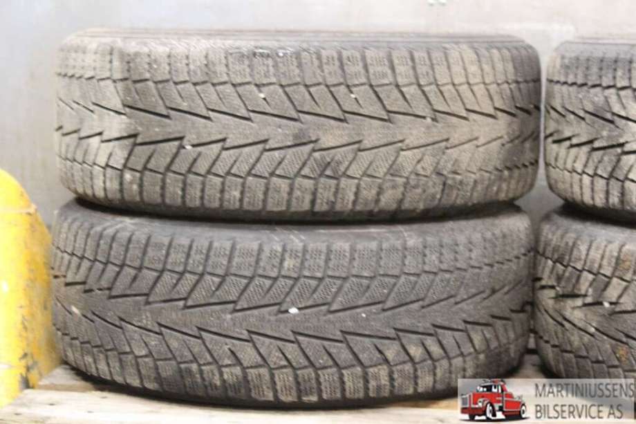 Dekk til Annet Dekk vinter piggfri 0-->>  (HAKKAPELIITTA R3|-5MM|HANKOOK)