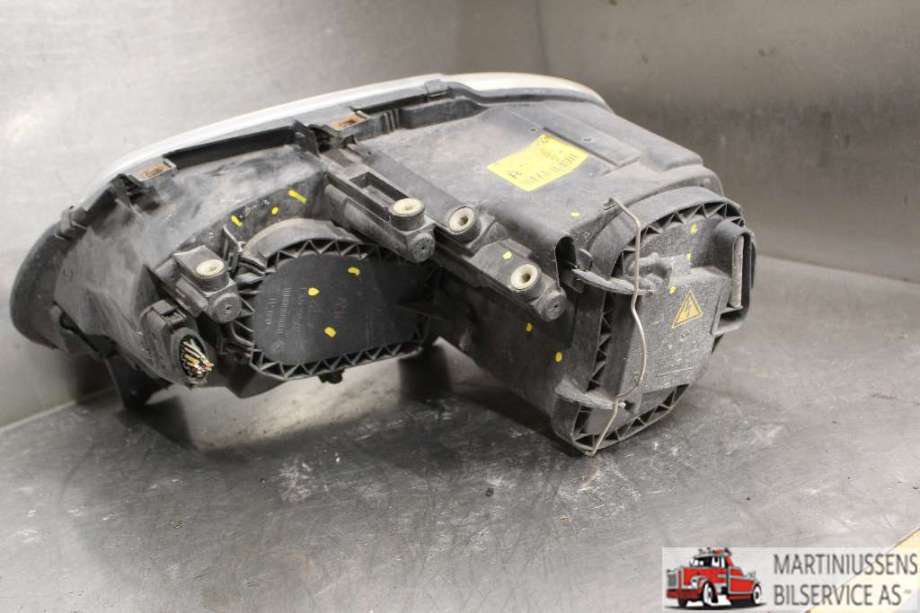 Frontlykt høyre xenon til VW Touran 2003-2006 (Type I, Fase 1)  (VOLKSWAGEN||0 301 205 272)