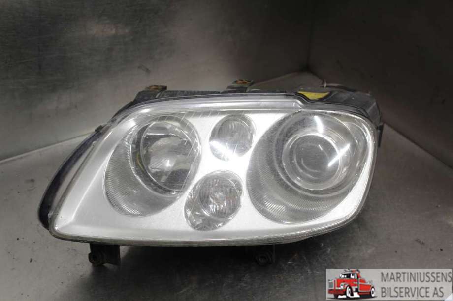 Frontlykt venstre xenon til VW Touran, 2003-2006 (Type I, Fase 1)  (VOLKSWAGEN|)