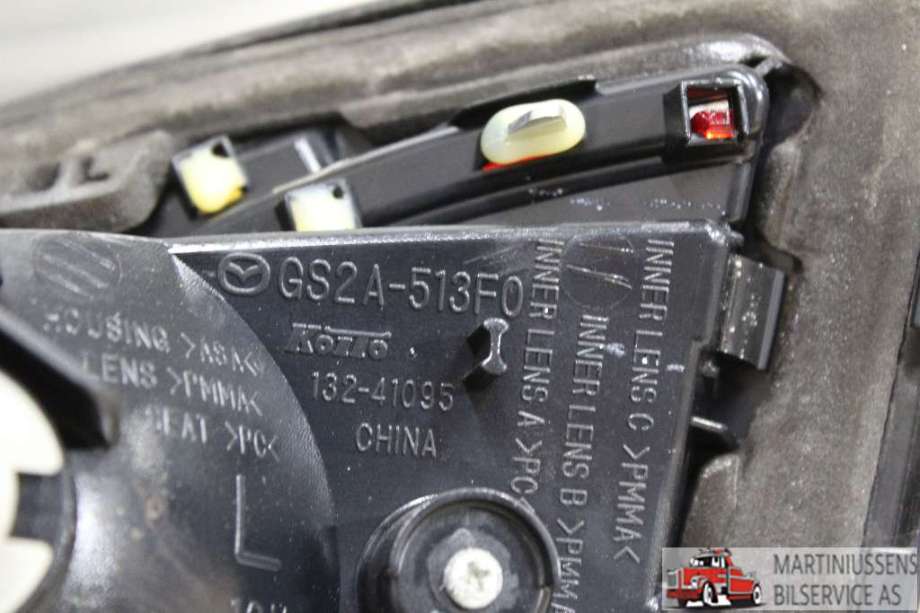 Baklykt venstre indre til Mazda 6 2010-2013 (Type II, Fase 2)  (MAZDA||GS2A-513F0)