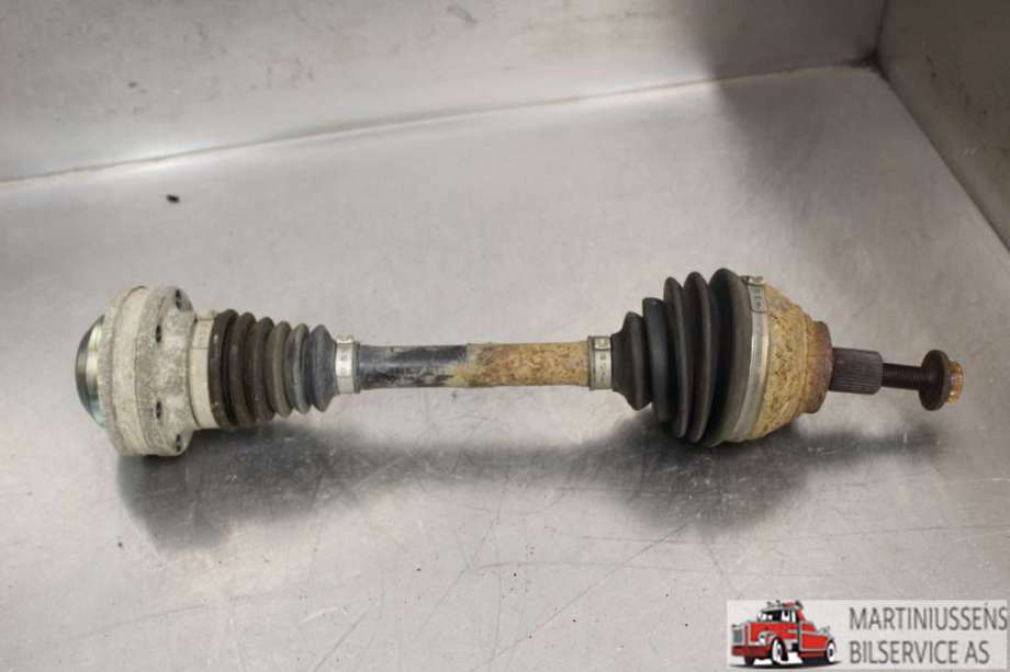 Drivaksel venstre foran til VW Caddy, 2004-2010 (Type III, Fase 1)  (VOLKSWAGEN|)