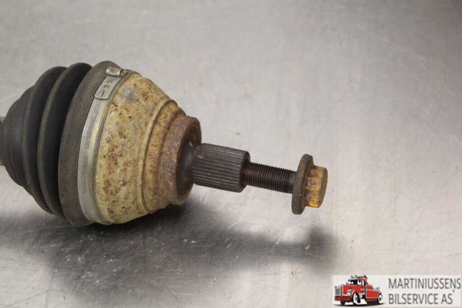 Drivaksel venstre foran til VW Caddy 2004-2010 (Type III, Fase 1)  (VOLKSWAGEN|)