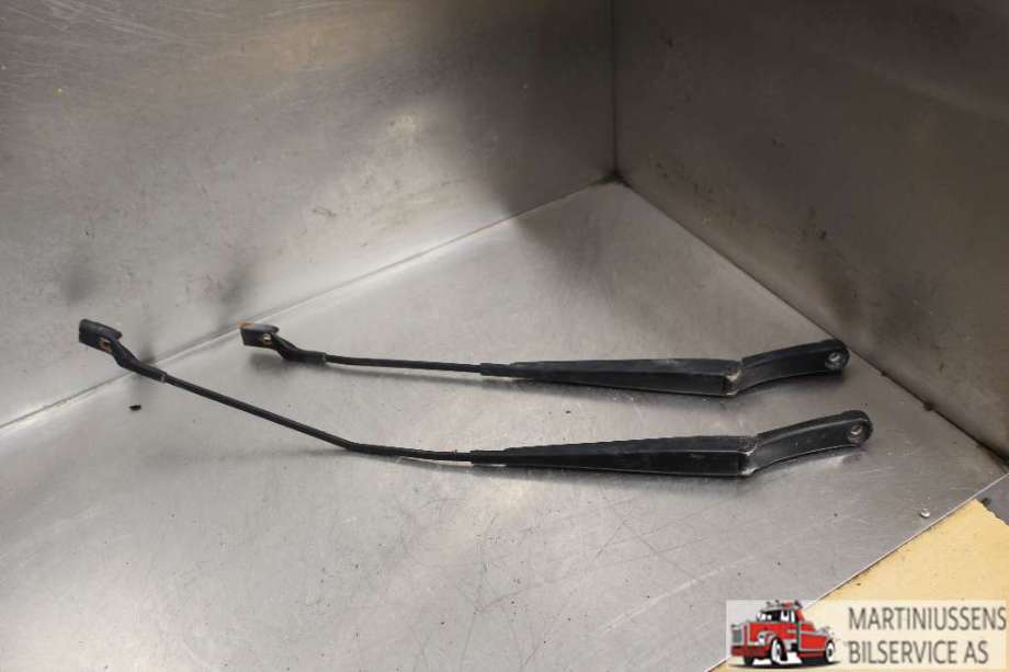 Viskerarmer frontrute til VW Caddy, 2004-2010 (Type III, Fase 1)  (VOLKSWAGEN|)