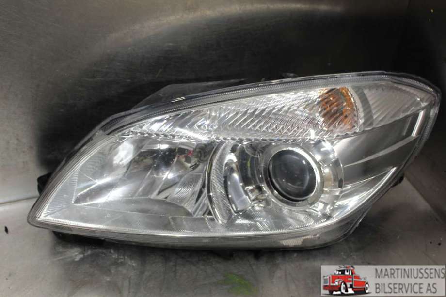 Frontlykt venstre halogen til Škoda Fabia, 2010-2014 (Type II, Fase 2)  (SKODA|)