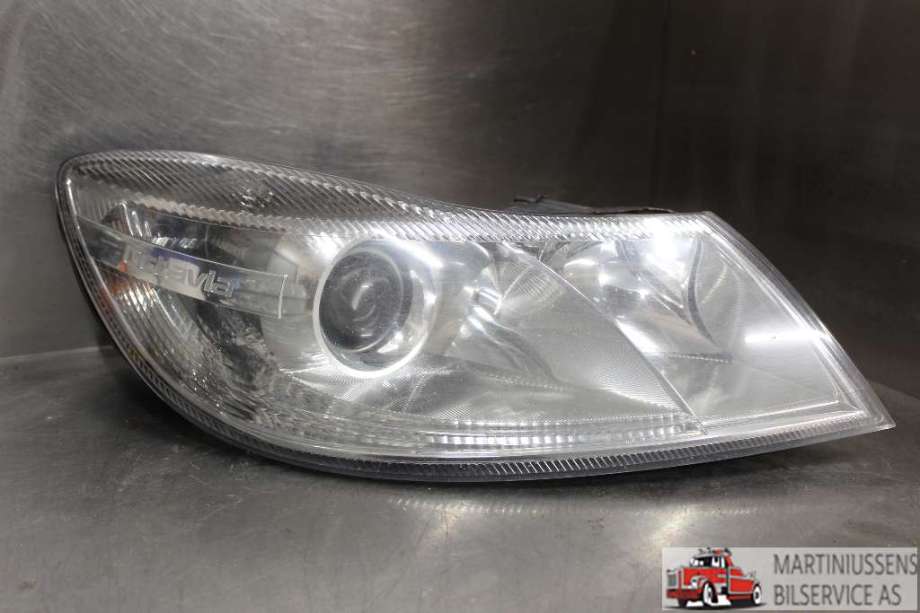 Frontlykt høyre halogen til Škoda Octavia 2009-2013 (Type II, Fase 2)  (SKODA||1Z1 941 018 S)