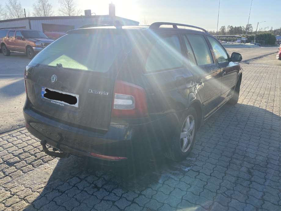 Støtfanger bak til Škoda Octavia, 2009-2013 (Type II, Fase 2) (SKODA|)