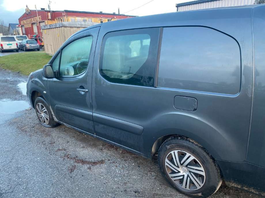Skjerm venstre foran til Citroën Berlingo, 2015-2019 (Type II, Fase 2)  (CITROEN|)