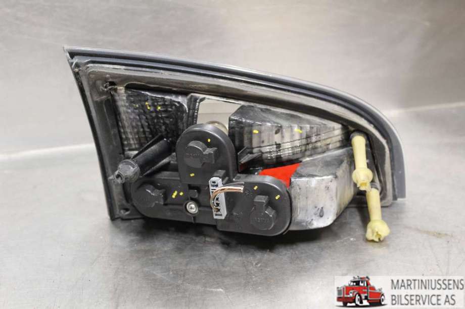Baklykt høyre indre til Ford S-Max 2006-2010 (Type I, Fase 1) (FORD||6M21-13A602-AK)